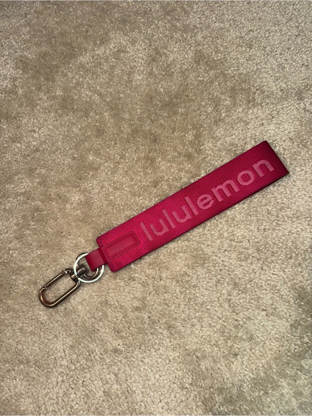 Lululemon Never Lost Keychain Calypso Pink/Blissful Pink